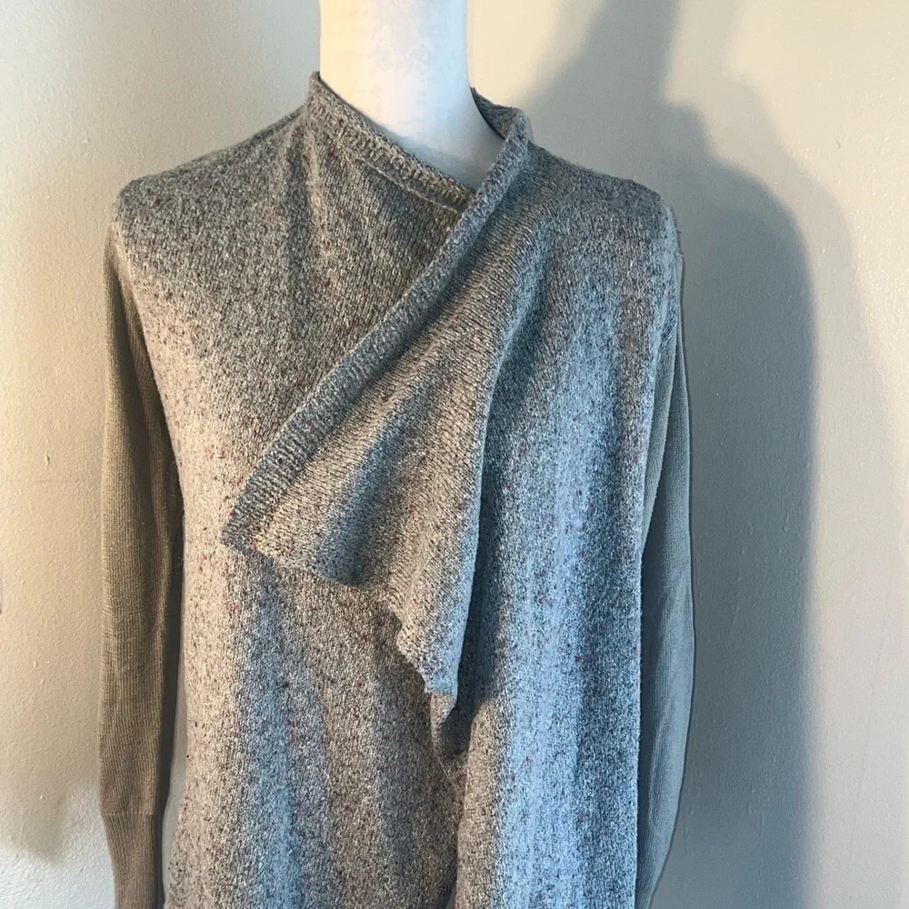 RETRO-ology, M‎ textured waterfall cardigan w/ a shark bite hem